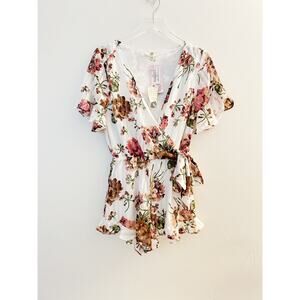 NWT Entro Surplice Flutter Sleeve Romper Size Small